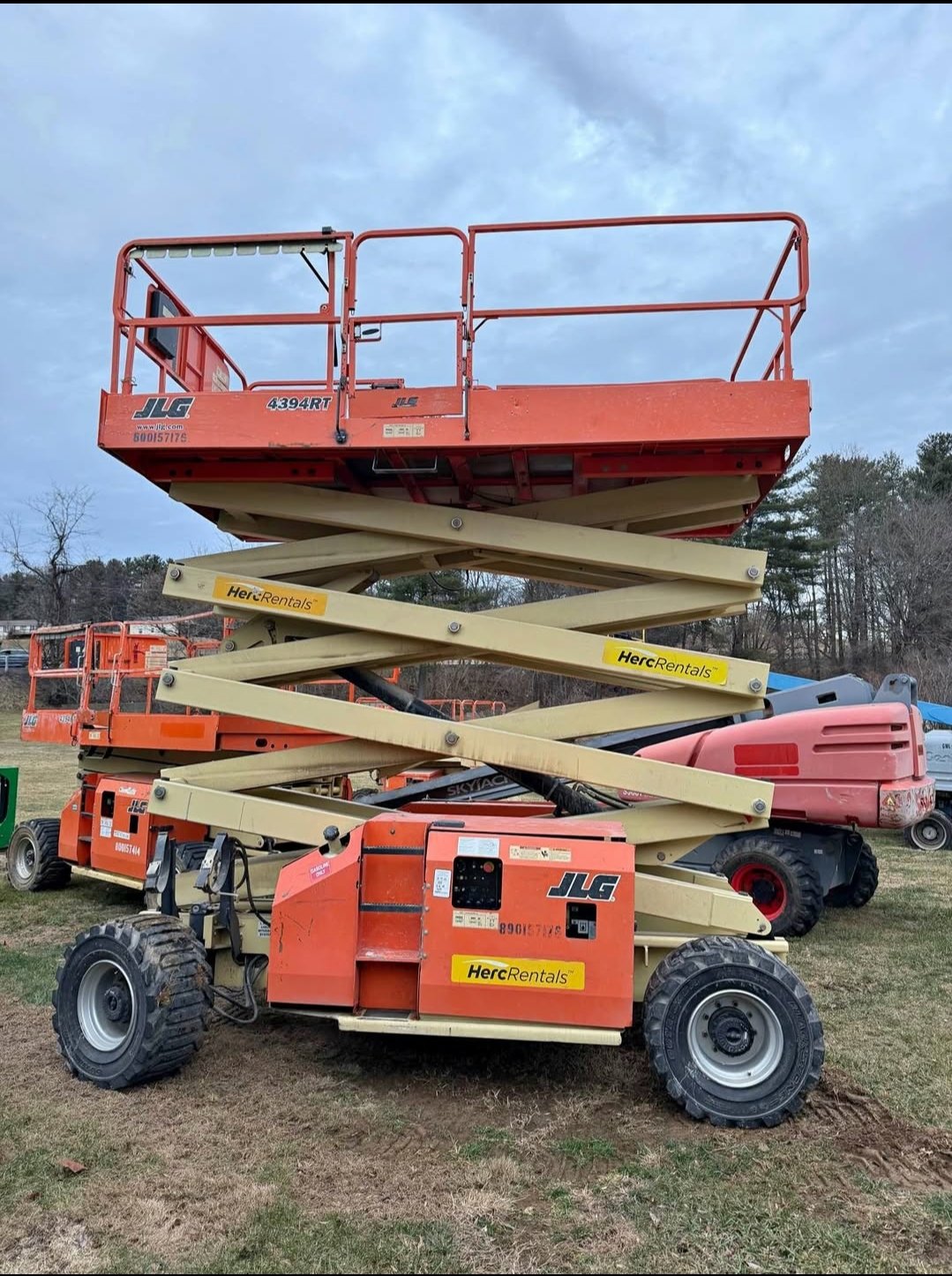 سيزر لفت للايجار بالدمام والشرقية | 8-16 متر فوري | السامي للمقاولات 0556837784