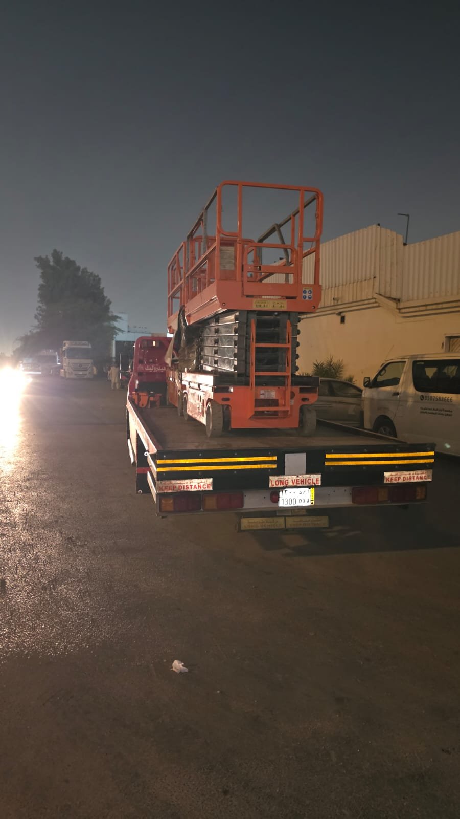 سيزر لفت للإيجار في الدمام والرياض وجدة | رافعات مقصية 10م 12م 14م 16م 18م | يومي – أسبوعي – شهري – سنوي