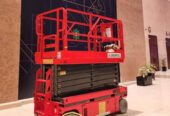 سيزرلفت مانلفت scissor lift manlift للايجار جميع المقاسات والاحجام كهرباء ديزل جده مكه الرياض رابغ الدمام ابهاء الطائف ينبع