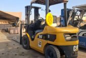 <span style="color:#B3541E !important;">🔥 عرض اليوم</span> - 4وركلفت للإيجار في الدمام والأحساء والهفوف | Forklift Rental Saudi Arabia 202