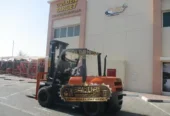 فوركلفت للإيجار بالخبر 🌊 تأجير رافعات شوكية 3-7 طن كهرباء شحن – صامت ونظيف تاج المملكة 🏗️ 0564548663 💎