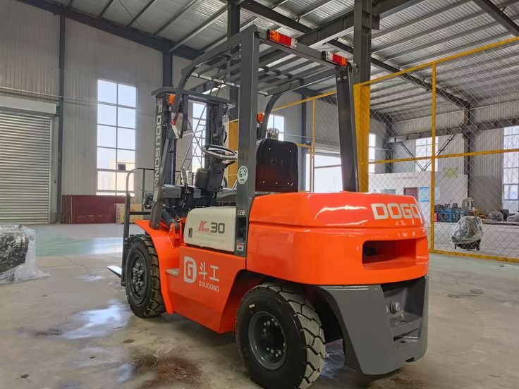 فوركلفت للايجار في الرياض / تأجير رافعات شوكية كهرباء حمولة 3 طن – 5 طن – 7 طن // 2026 _ Power Forklift | مناولة بضائع