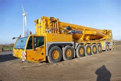 كرين موبايل للأيجار في الدمام والخبر ╿ 50ط 100ط 300ط 500ط ╿ أوناش وكرينات تادانو 🏗️